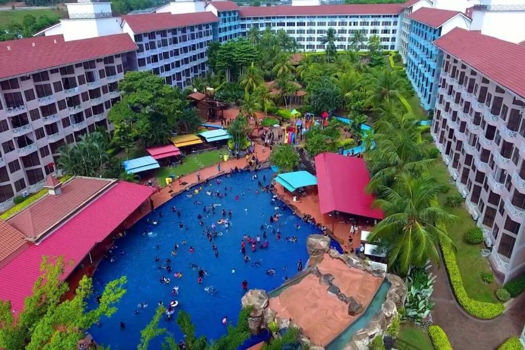 Lotus Desaru Beach Resort, 2 Bdrms, W/Splash Park Bandar Penawar Dış mekan fotoğraf